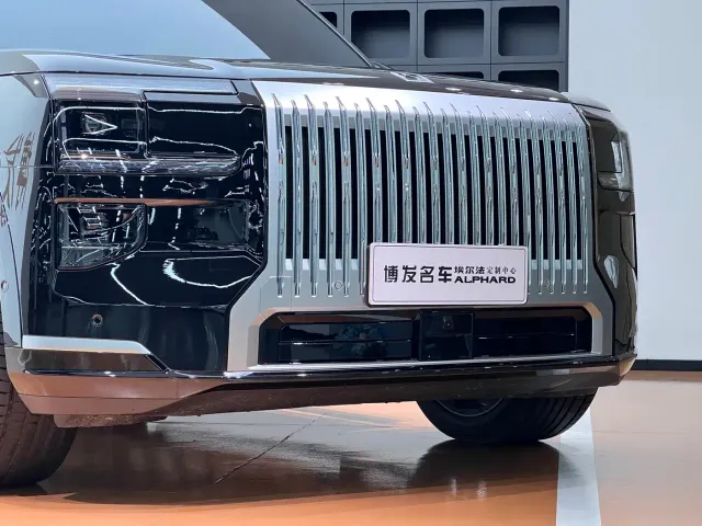 ZEEKR Zeekr 9X 2025 model Ultra Edition 70kWh — Фото автомобиля 4