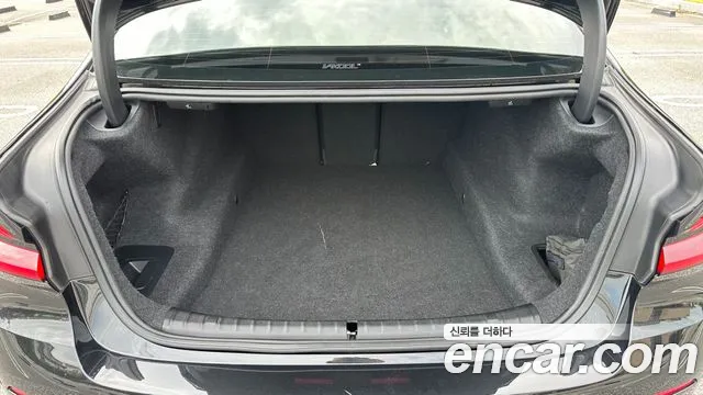 BMW 5 Series G30 — Фото автомобиля 19