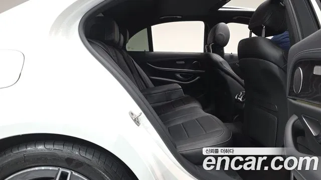 Mercedes-Benz E-Class W213 — Фото автомобиля 11