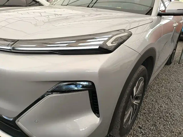 Geely Galaxy Starship 7 EM-i — Фото автомобиля 23