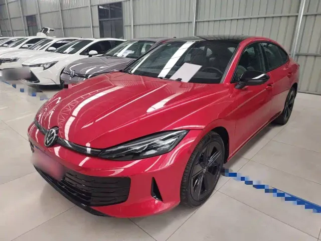 Фотография автомобиля — Volkswagen Lamando