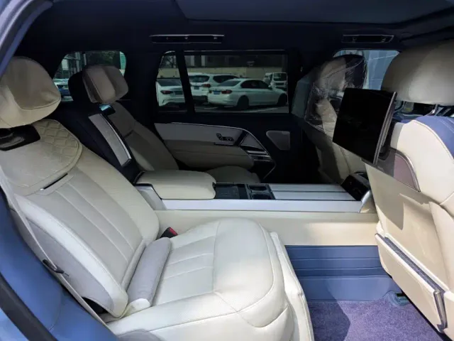 Land Rover Range Rover — Фото автомобиля 12
