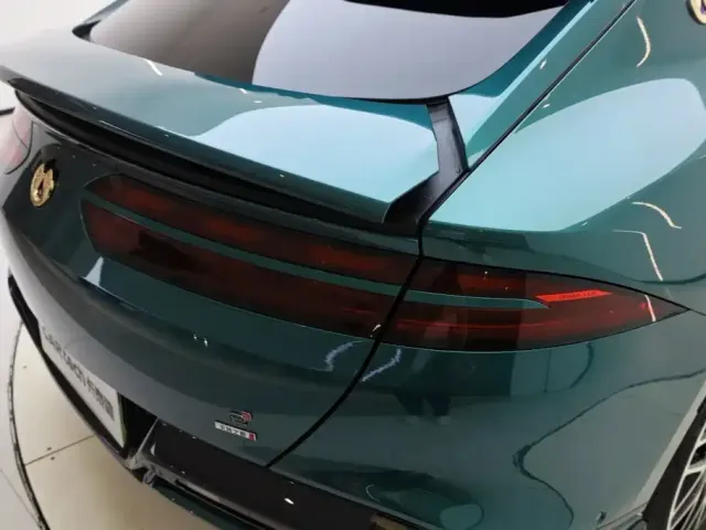 Denza Z9GT — Фото автомобиля 11
