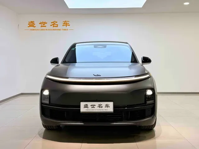 Li Auto L8 — Фото автомобиля 2