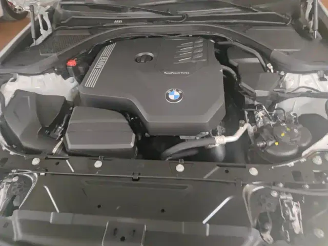 BMW 3 Series — Фото автомобиля 10