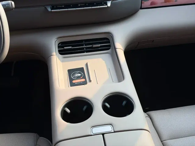 IM Motors LS8 — Фото автомобиля 14
