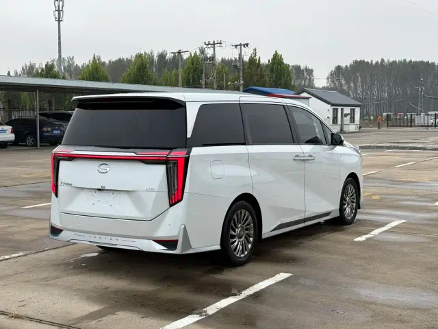 GAC Trumpchi M8 — Фото автомобиля 6