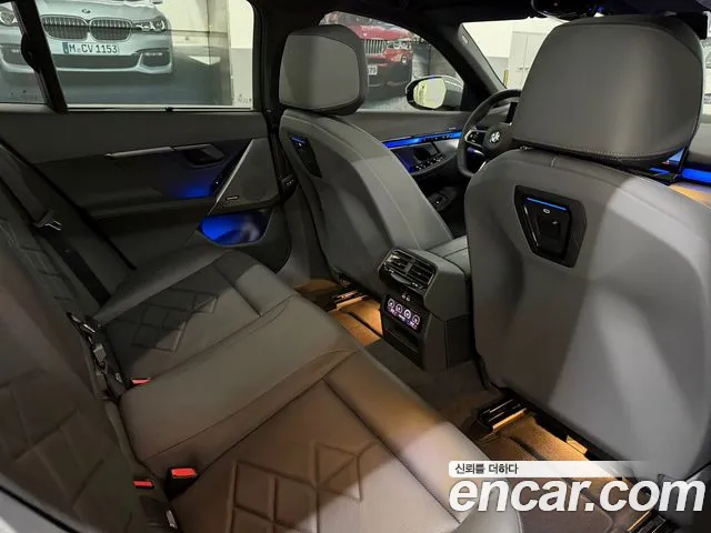 BMW 5 Series G60 — Фото автомобиля 17