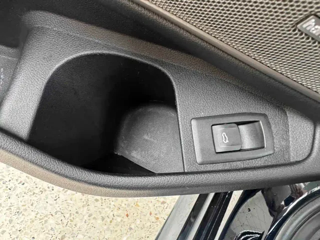 BMW 3 Series — Фото автомобиля 4