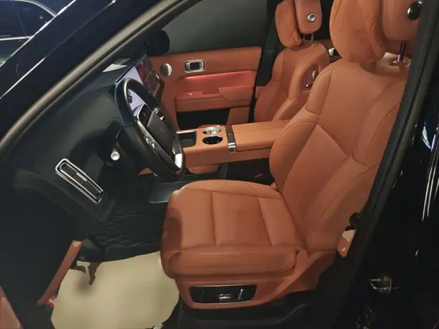 Li Auto L8 — Фото автомобиля 14