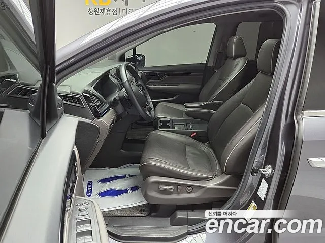 Honda Odyssey — Фото автомобиля 12