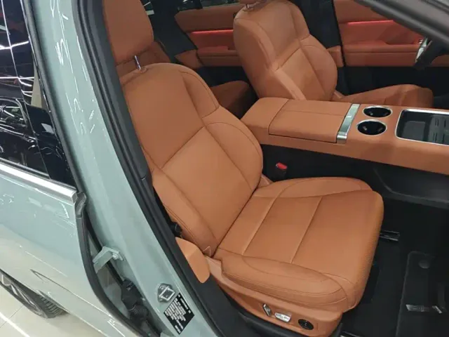 Li Auto L6 — Фото автомобиля 24