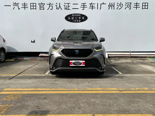 Toyota Crown Kluger 2021 2.5L HEV AWD Flagship Edition — Фото автомобиля 2