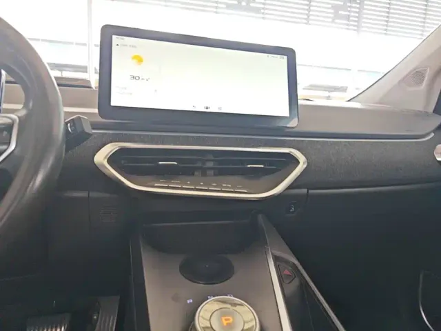 Geely Geometry C — Фото автомобиля 12