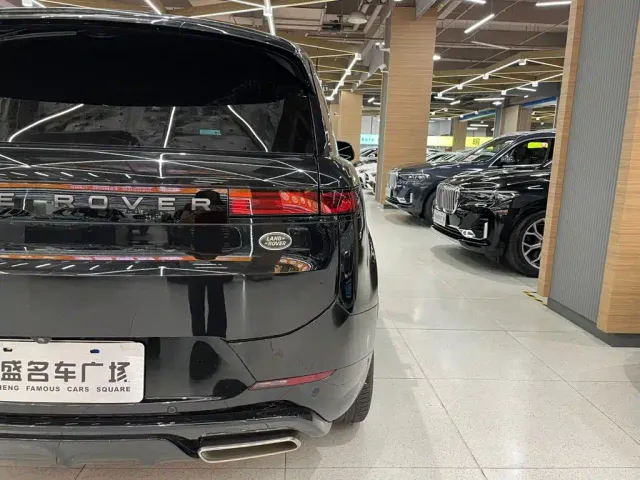 Land Rover Range Rover Sport — Фото автомобиля 7