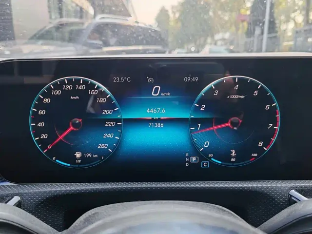 Mercedes-Benz A-Class — Фото автомобиля 14