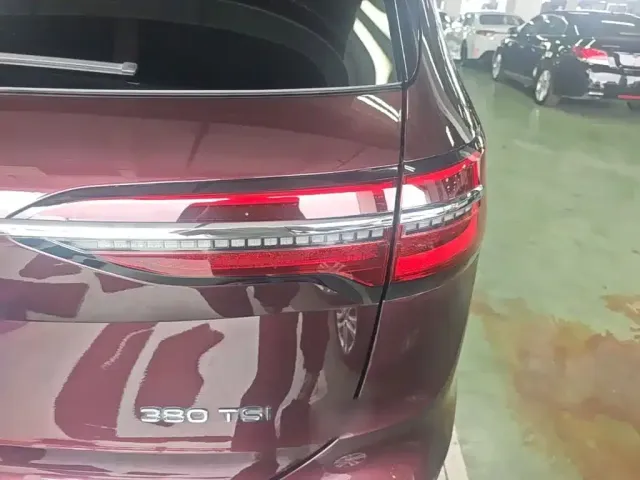 Volkswagen Viloran 2023 Facelift 380TSI Premium Edition — Фото автомобиля 7