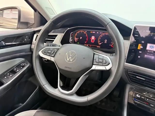 Volkswagen Bora — Фото автомобиля 12