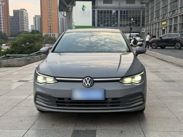 Volkswagen Golf — Фото автомобиля 14