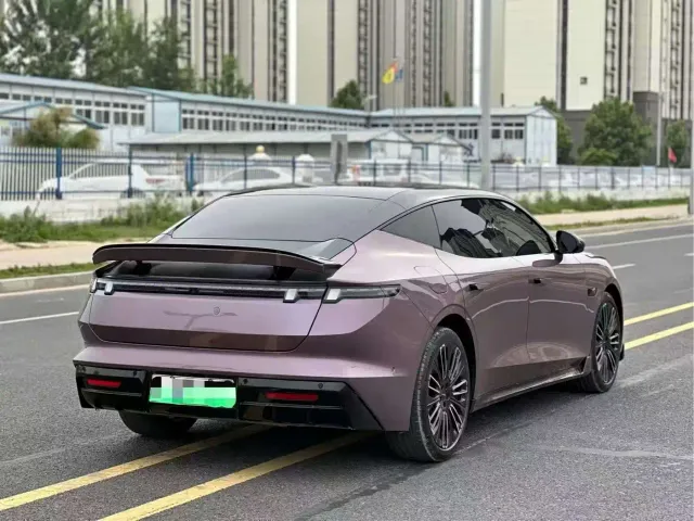 Lynk & Co 10 EM-P — Фото автомобиля 8
