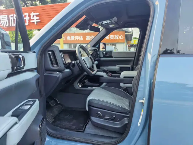 BYD FangChengBao Leopard 5 — Фото автомобиля 5