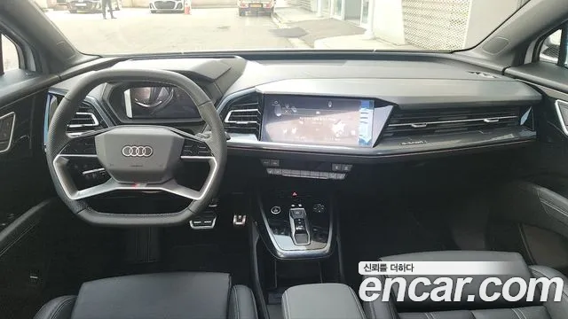 Audi Q4 e-tron F4 — Фото автомобиля 13