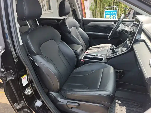 Haval M6 — Фото автомобиля 24