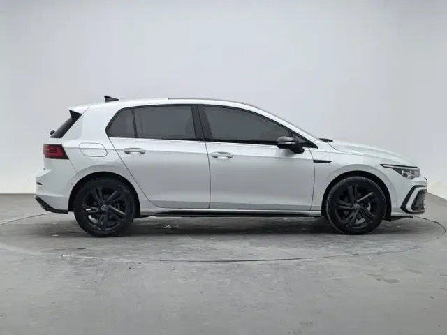 Volkswagen Golf — Фото автомобиля 3