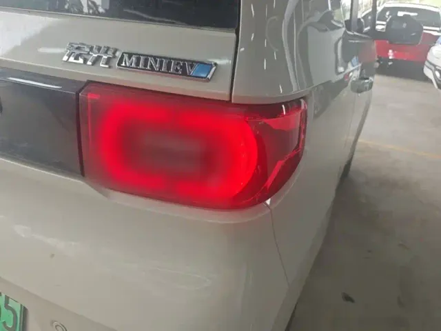 Wuling Hongguang Mini EV — Фото автомобиля 7