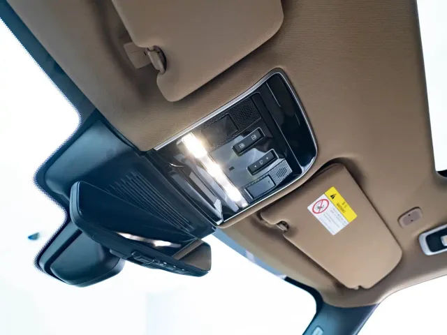 Land Rover Range Rover — Фото автомобиля 12