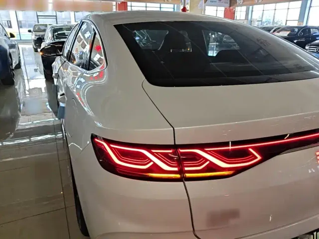 BYD Qin L — Фото автомобиля 4