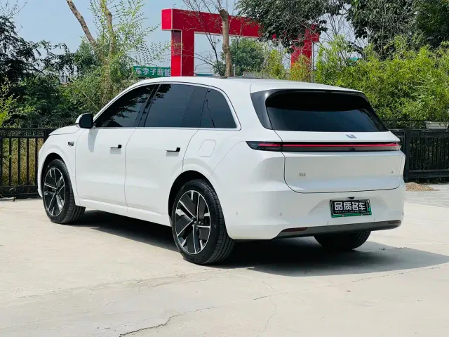 Li Auto L6 — Фото автомобиля 21