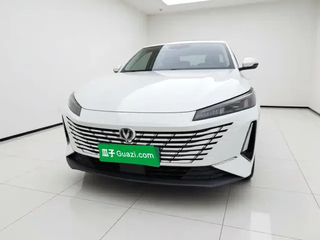 Changan Eado — Фото автомобиля 2
