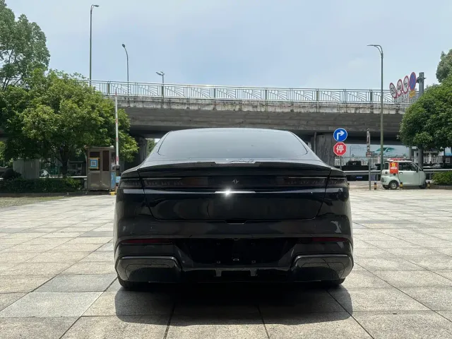 Dongfeng eπ 007 — Фото автомобиля 8