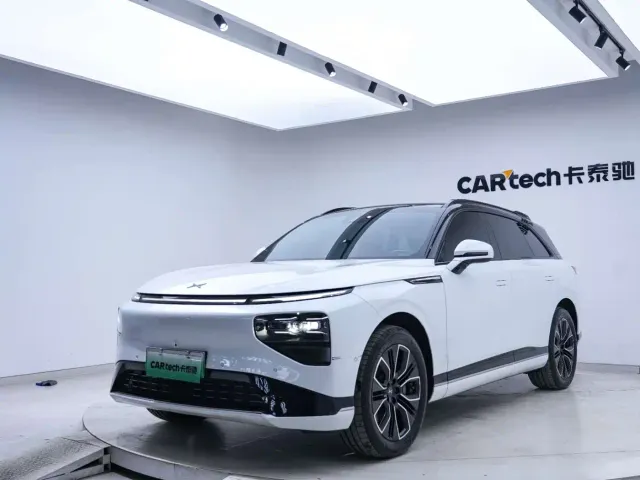 Xpeng G9 — Фото автомобиля 3