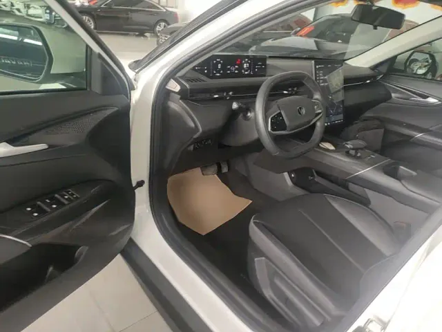 Changan Lamore — Фото автомобиля 11