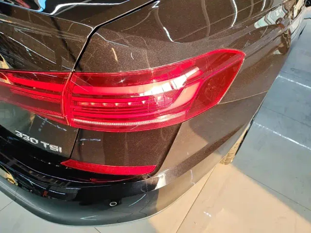 Volkswagen Passat — Фото автомобиля 7