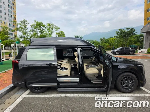 Kia Carnival Generation 4 — Фото автомобиля 6
