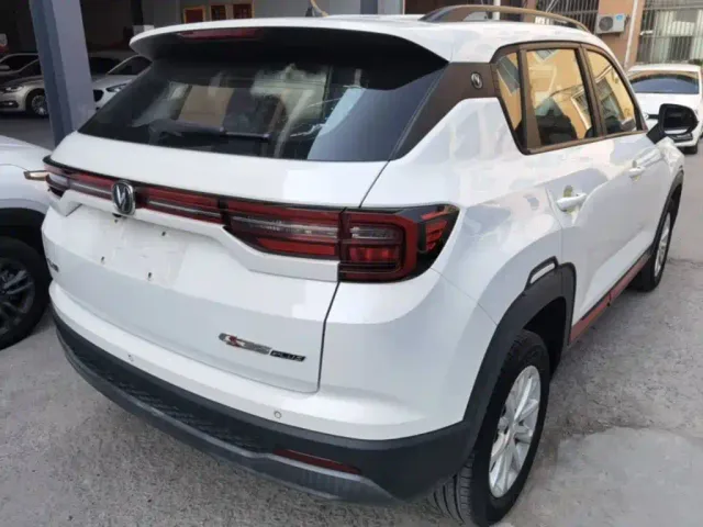 Changan CS35 Plus — Фото автомобиля 6