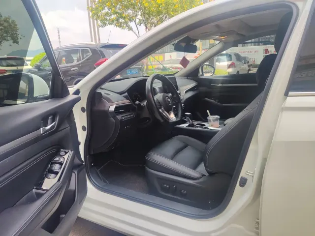 Nissan Teana — Фото автомобиля 6