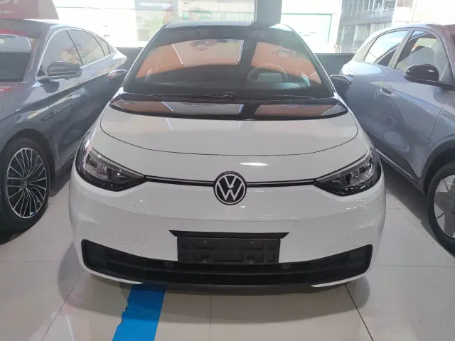 Volkswagen ID.3 — Фото автомобиля 2
