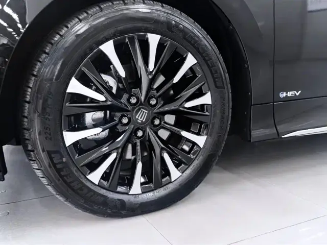 Toyota Vellfire — Фото автомобиля 21