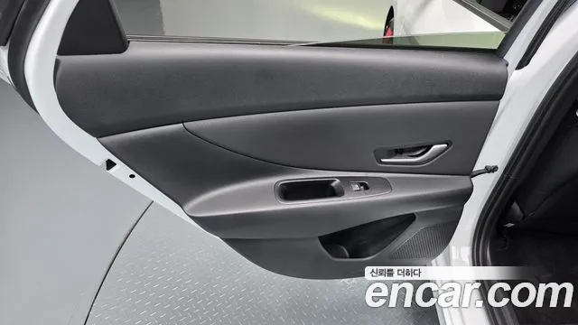 Hyundai Avante CN7 — Фото автомобиля 24