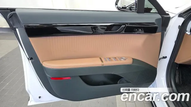 Hyundai Grandeur GN7 — Фото автомобиля 13