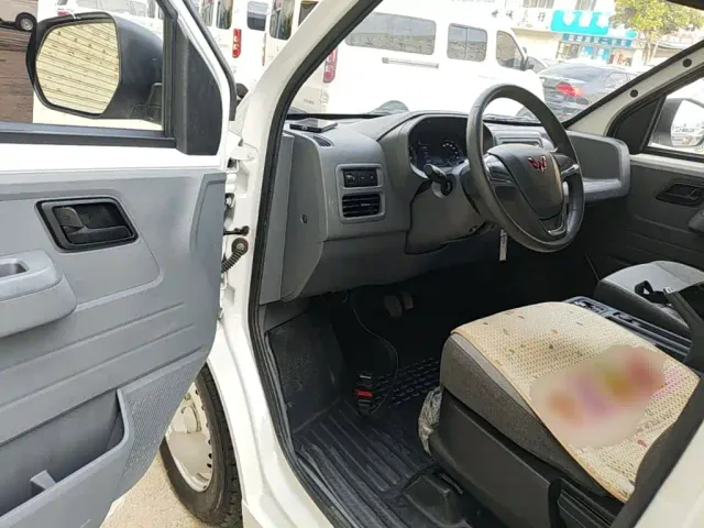 Wuling Yangguang — Фото автомобиля 15