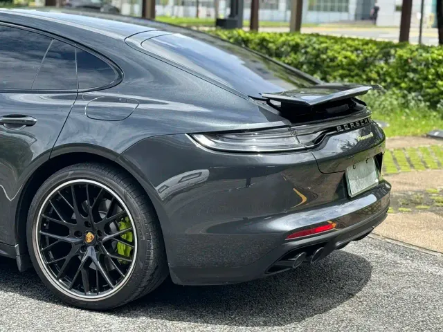 Porsche Panamera — Фото автомобиля 8
