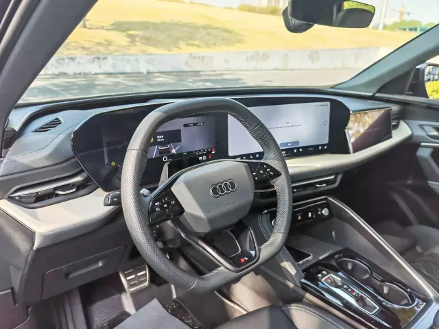 Audi Q5L — Фото автомобиля 5