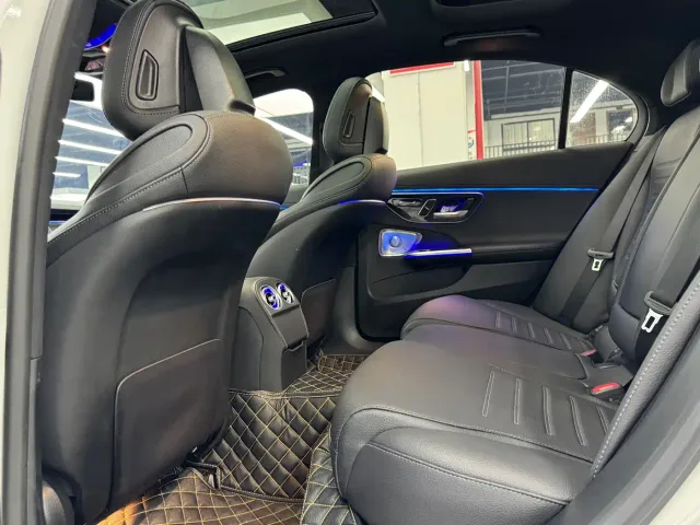 Mercedes-Benz C-Class — Фото автомобиля 8