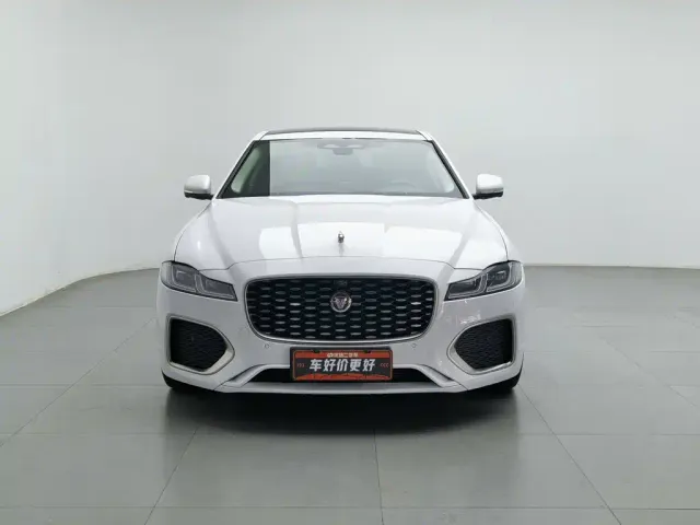 Jaguar XFL — Фото автомобиля 3
