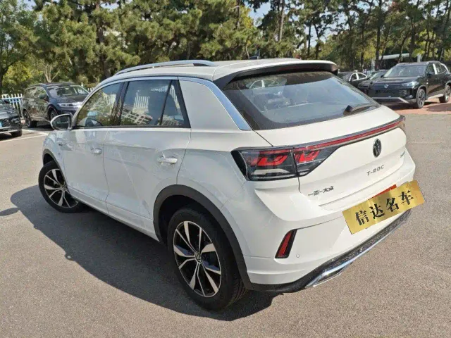 Volkswagen T-Roc — Фото автомобиля 8